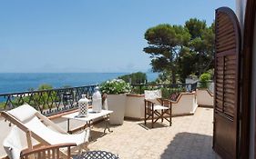 Villetta di fronte al mare dell'Addaura by Wonderful Italy